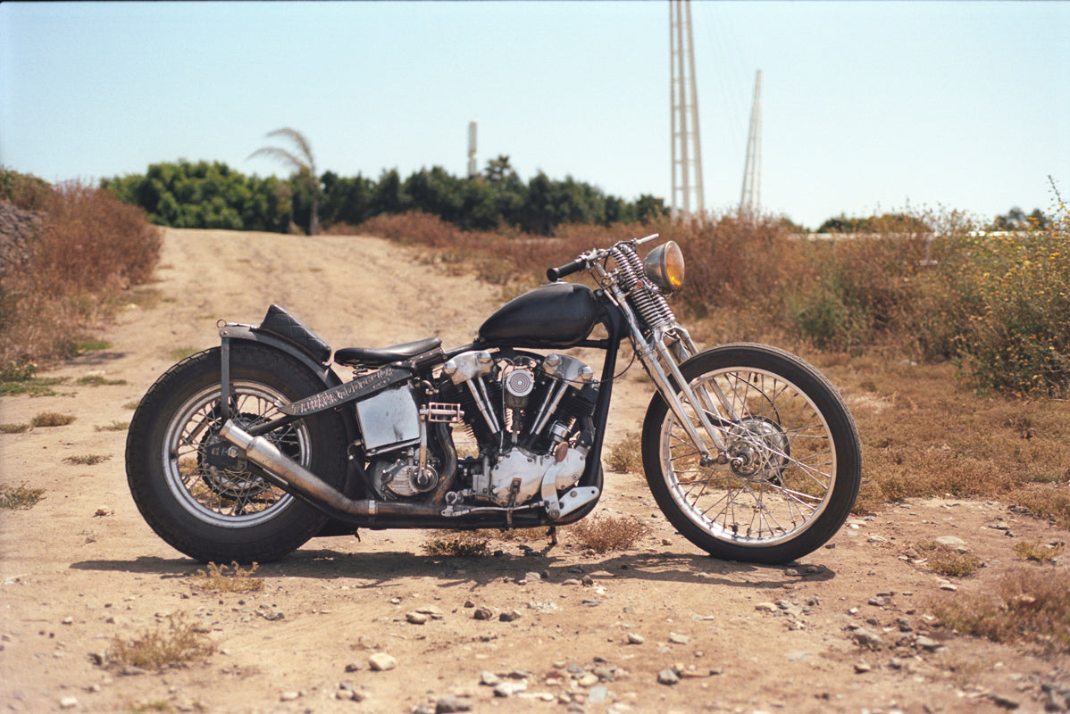 A side photo of the bike displaying its front and rear tire